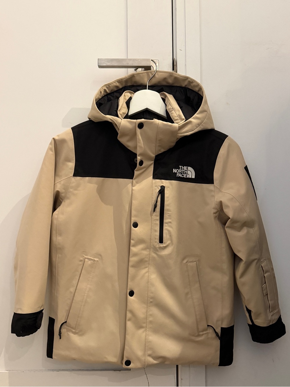 The North Face Kids Beige & Black Hooded Puffer Jacket